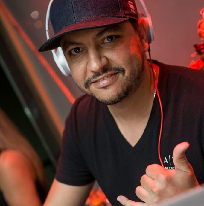DJ EL MAESTRO